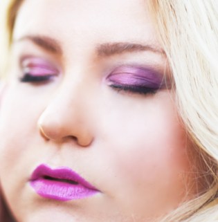 monochromepurple.boardroomblonde
